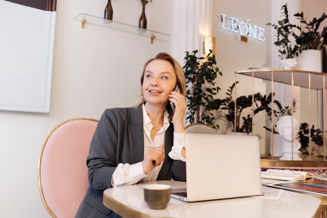 Get In Touch Your Nearest 
                            Local - 亿万282